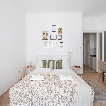 Gleaming Wise Studio Apartment Budapest Ngoại thất bức ảnh